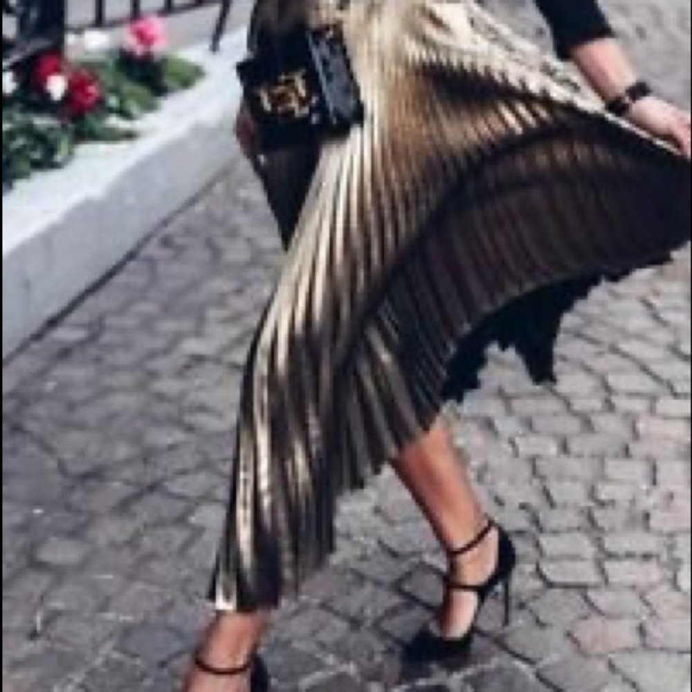 Sezane Dino Skirt in Metallic Gold ***SOLD*** - Picture 1 of 5